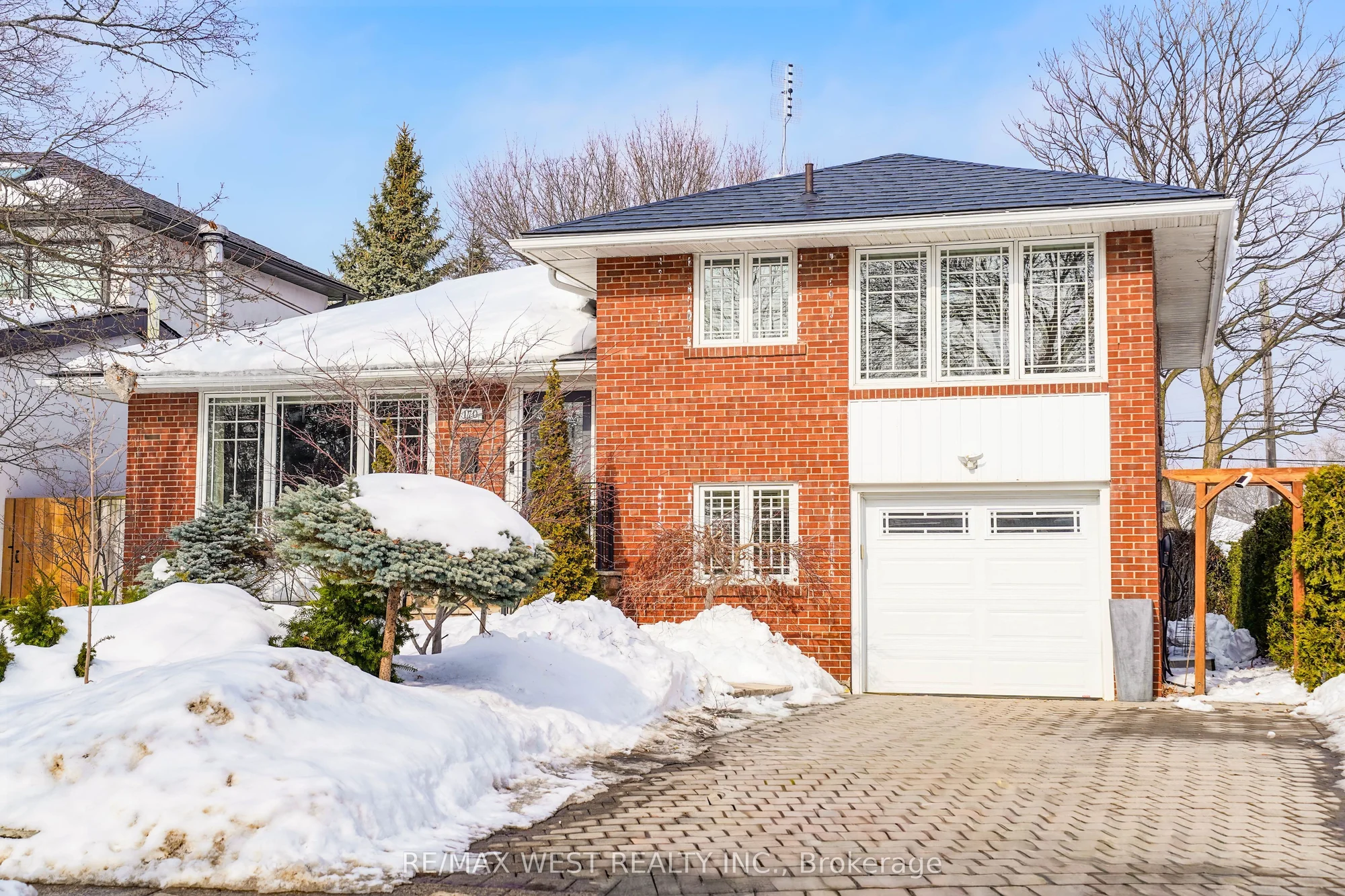 170 Princess Margaret Boulevard, Toronto W08, ON M9B 2Z6