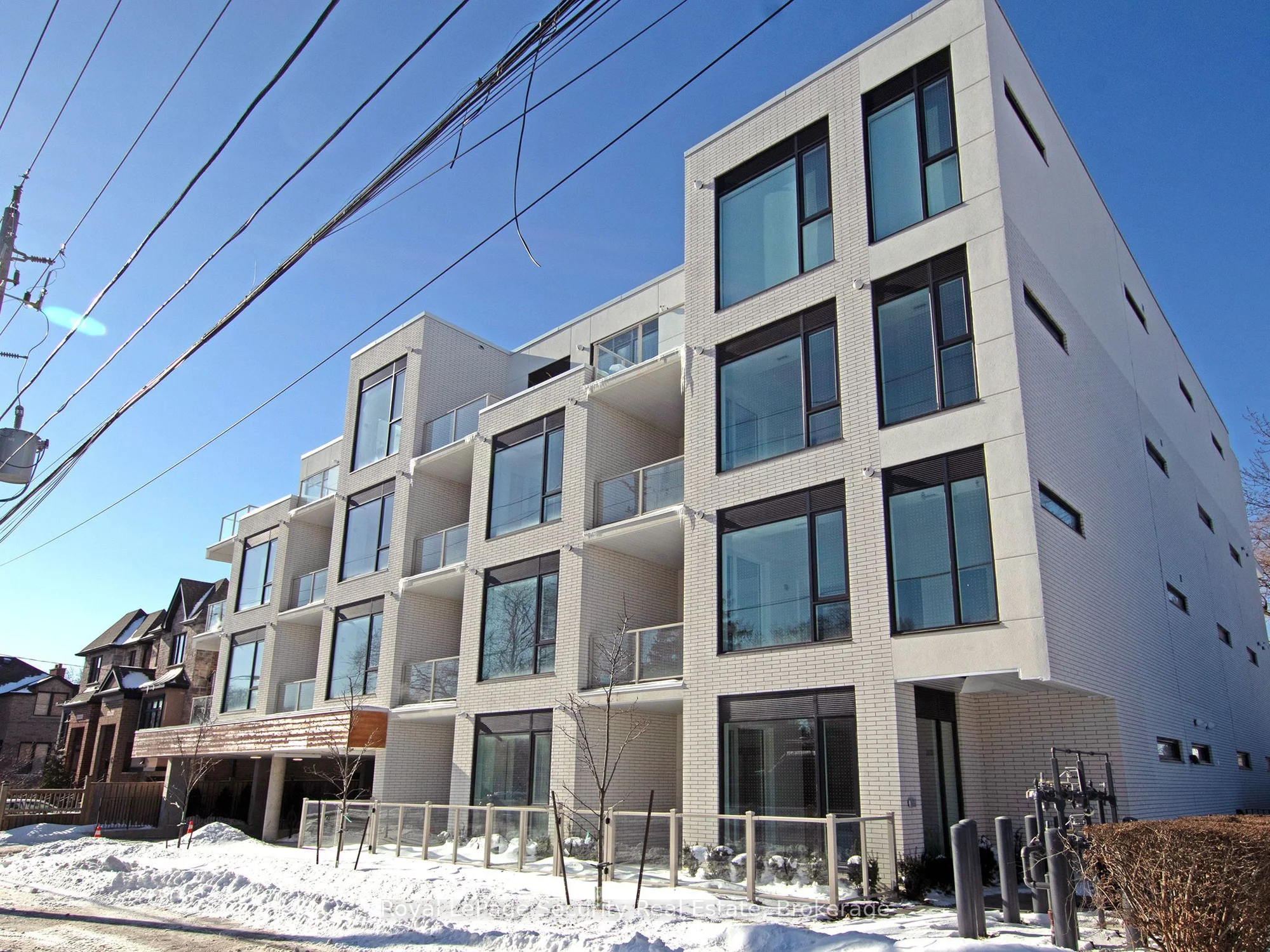 722 Marlee Avenue 104, Toronto W04, ON M6B 3J7