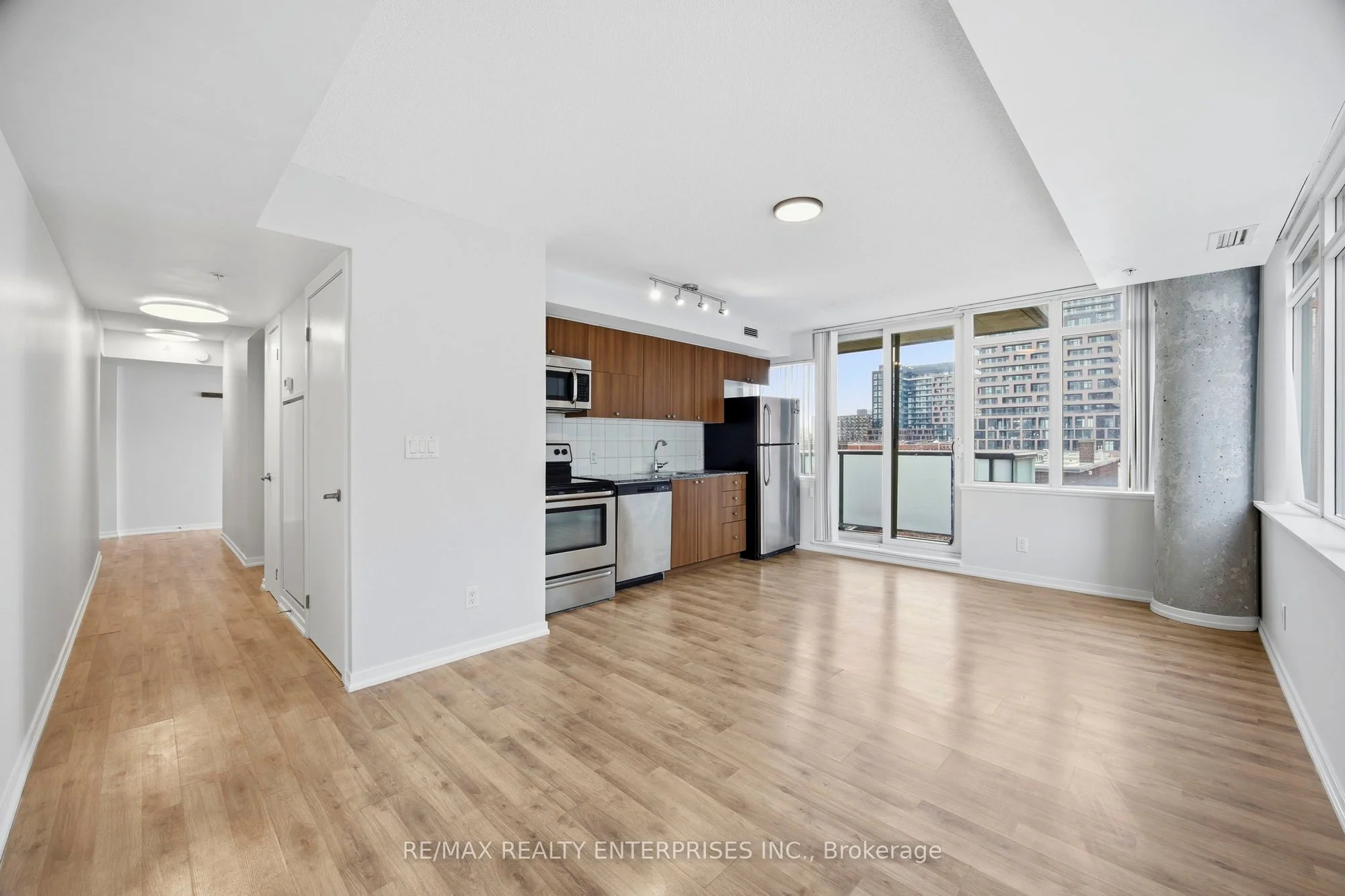 20 Joe Shuster Way 419, Toronto W01, On M6k 0a3