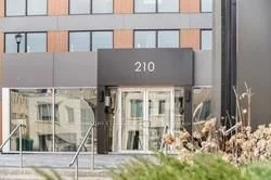 210 Sabina Drive 403, Oakville, ON L6H 0W6