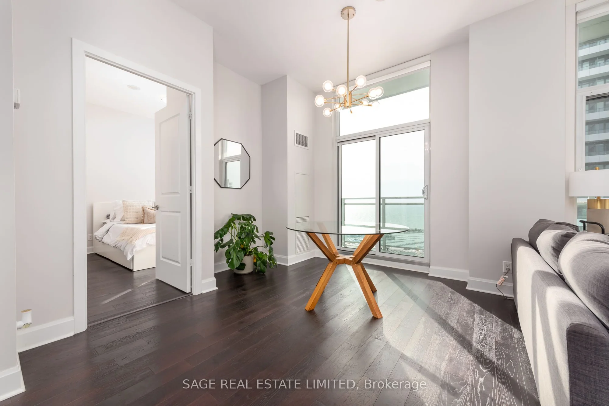 33 Shore Breeze Drive 3801, Toronto W06, ON M8V 0G1