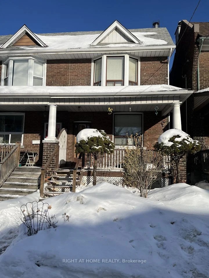 33 Symington Avenue, Toronto W02, ON M6P 3W2