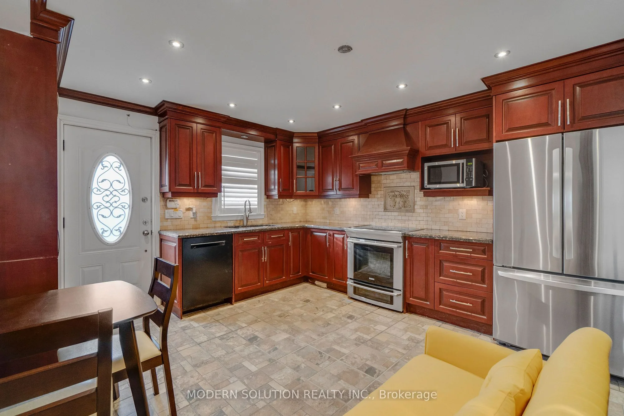 246 Prescott Avenue Unit 2, Toronto W03, ON M6N 3H1