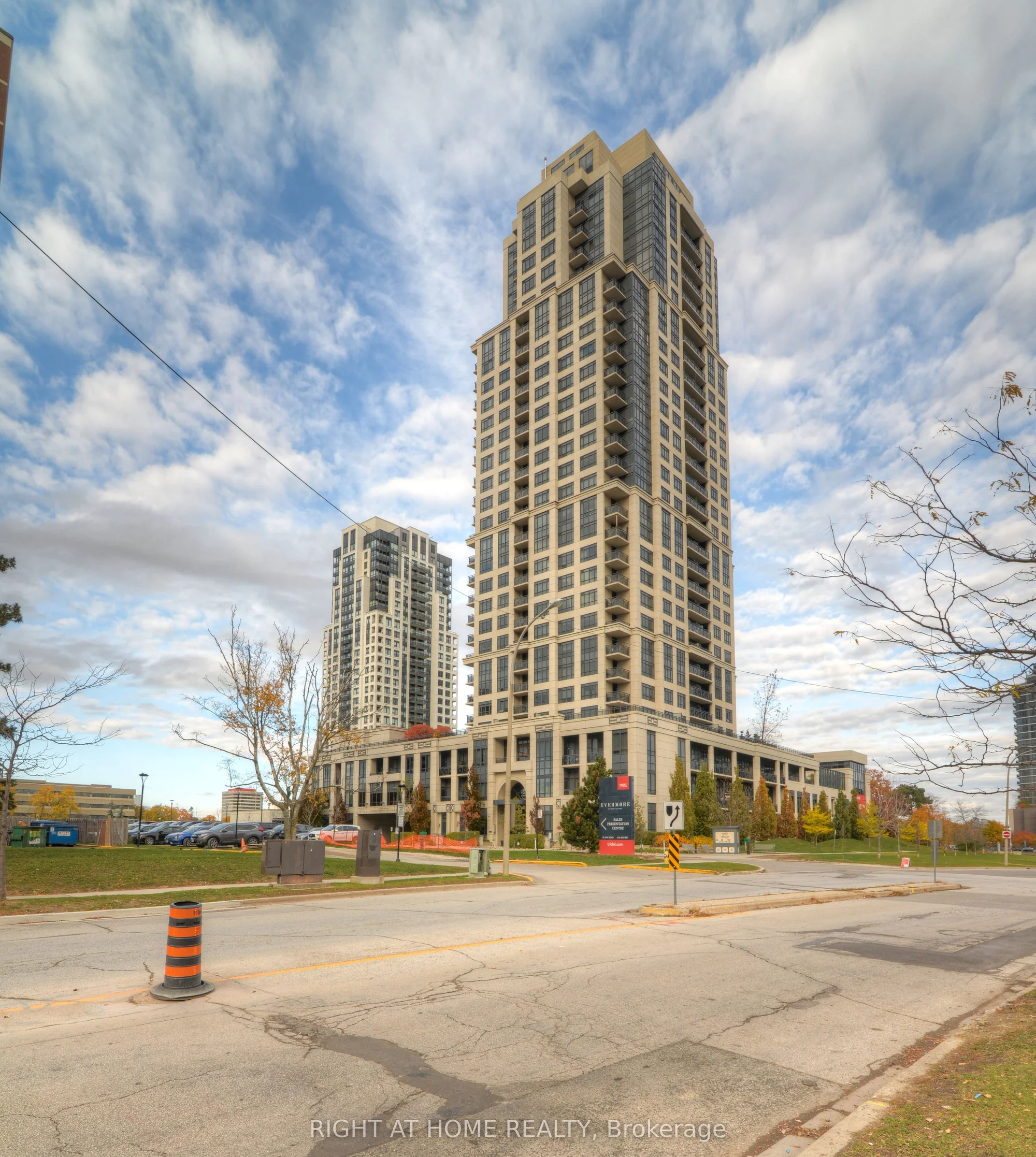 6 Eva Road 2101, Toronto, On M9c 0b1