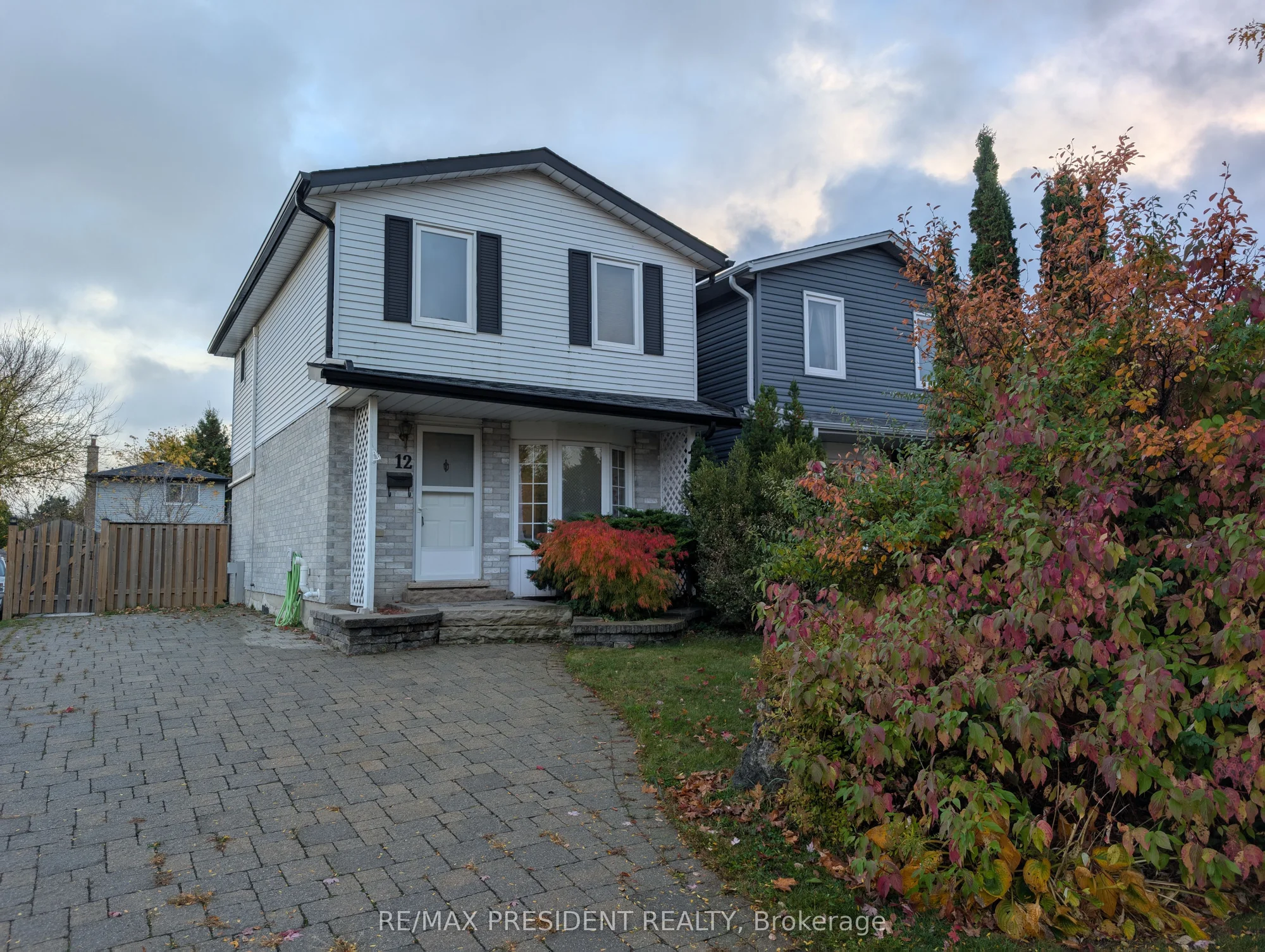 12 Hill Street, Halton Hills, On L7j 2w2