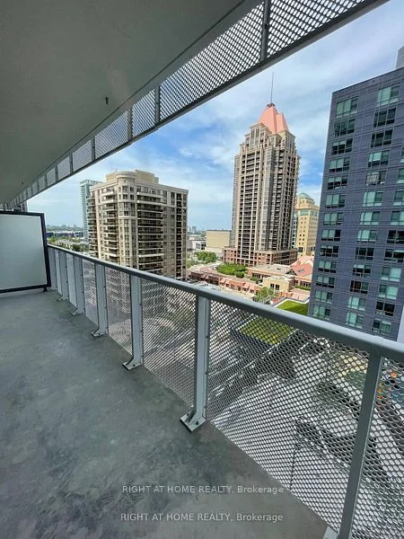 4065 Confederation Parkway 1107, Mississauga, On L5b 0l4