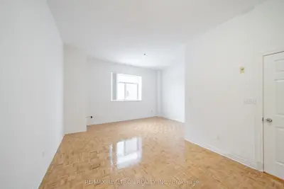 1407 Dupont Street 210, Toronto W02, ON M6H 4J7