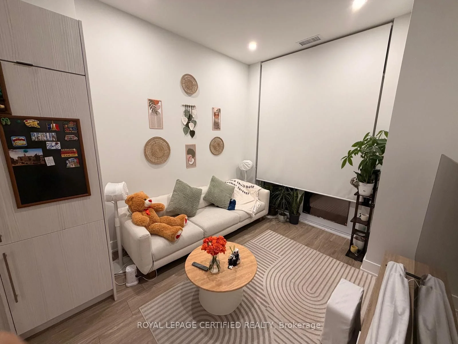 4130 Parkside Village Drive 3803, Mississauga, On L5b 3m8