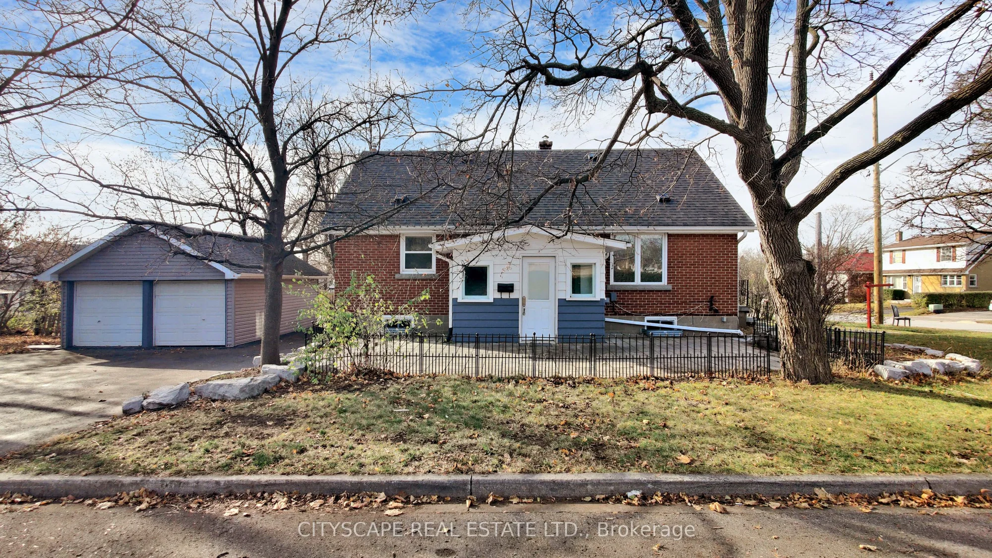 39 Woodward Avenue, Brampton, On L6v 1k2
