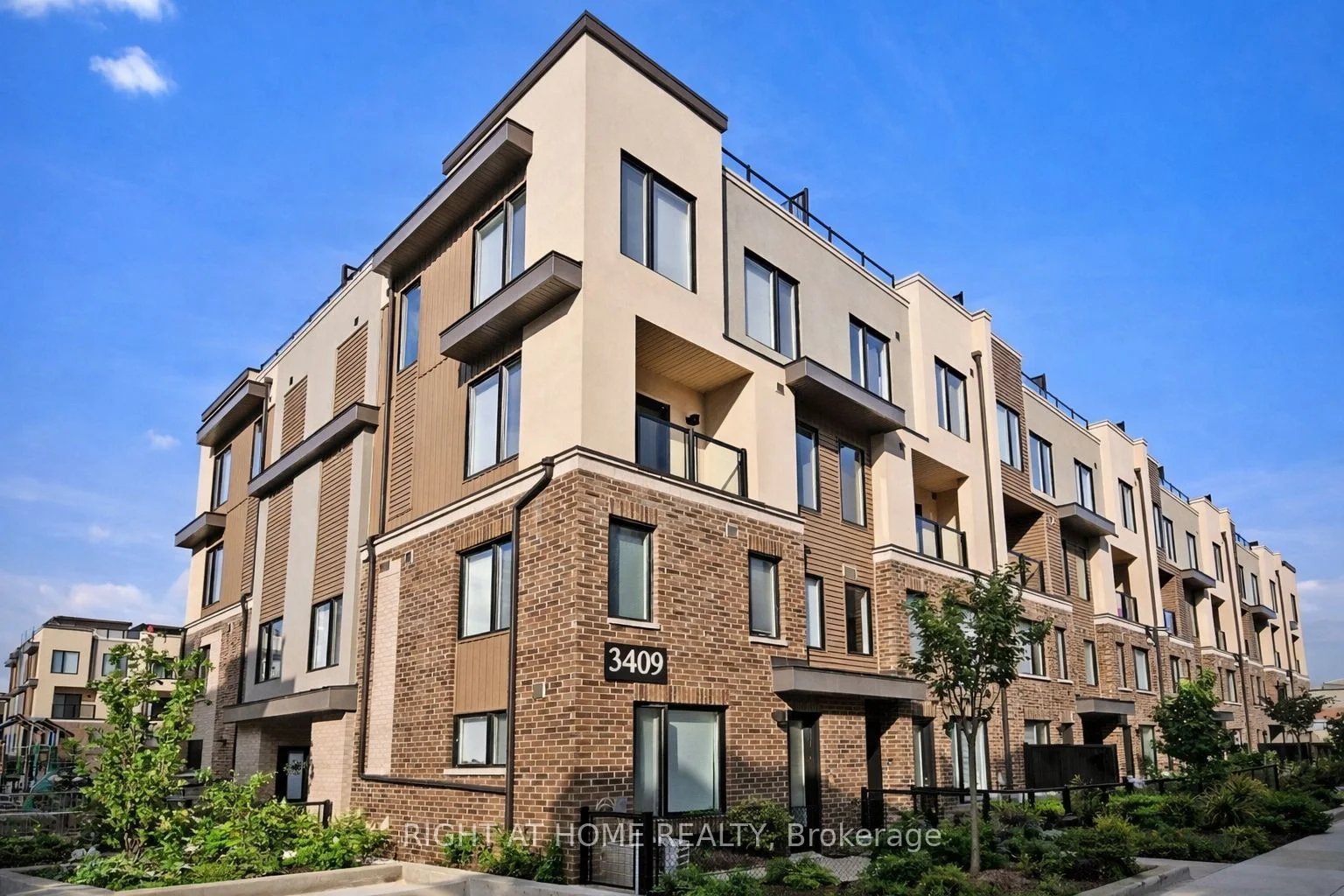 3409 Ridgeway Drive 31, Mississauga, ON L5L 0B9