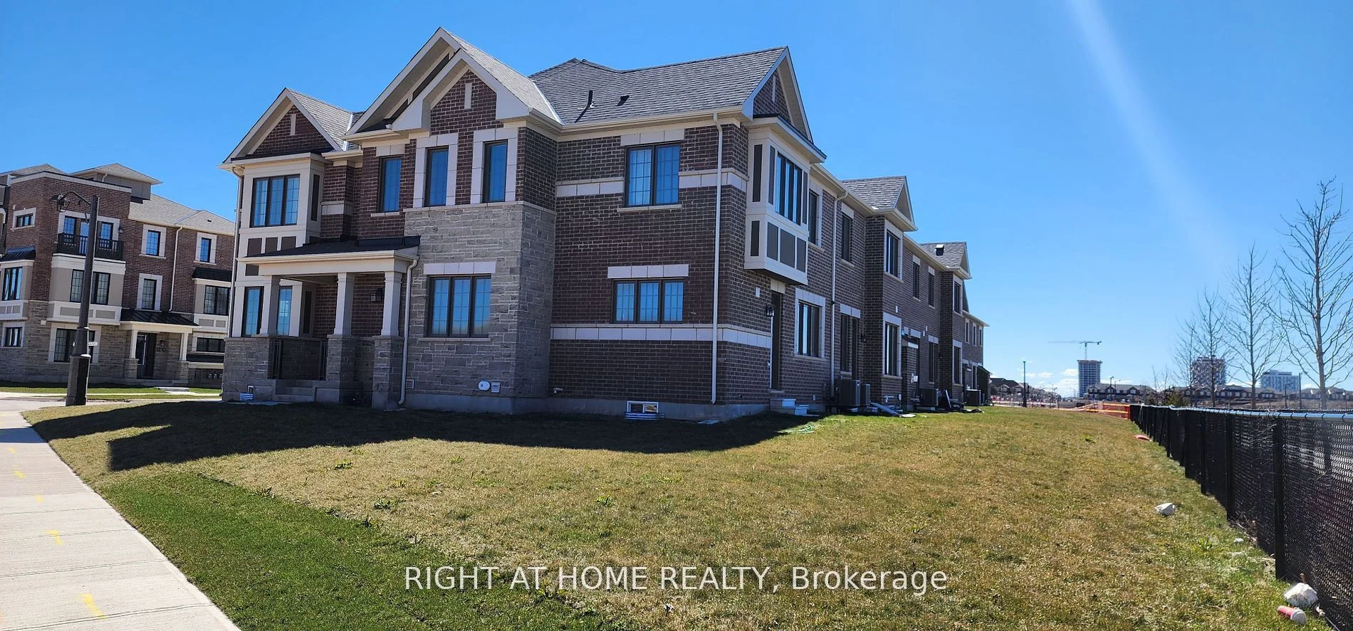 3048 John Mckay Boulevard, Oakville, On L6h 3z9