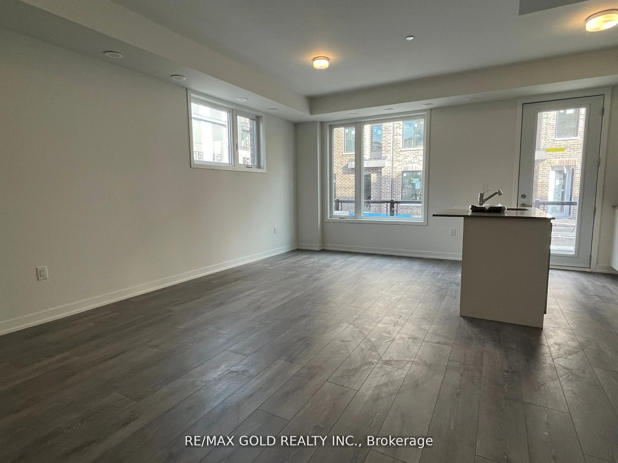 3556 Colonial Drive 02, Mississauga, ON L5L 0B9