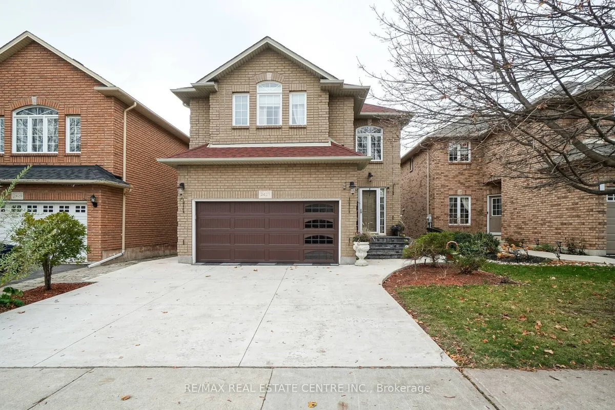 2427 Valley Heights Cres., Oakville, ON, L6H 6X2