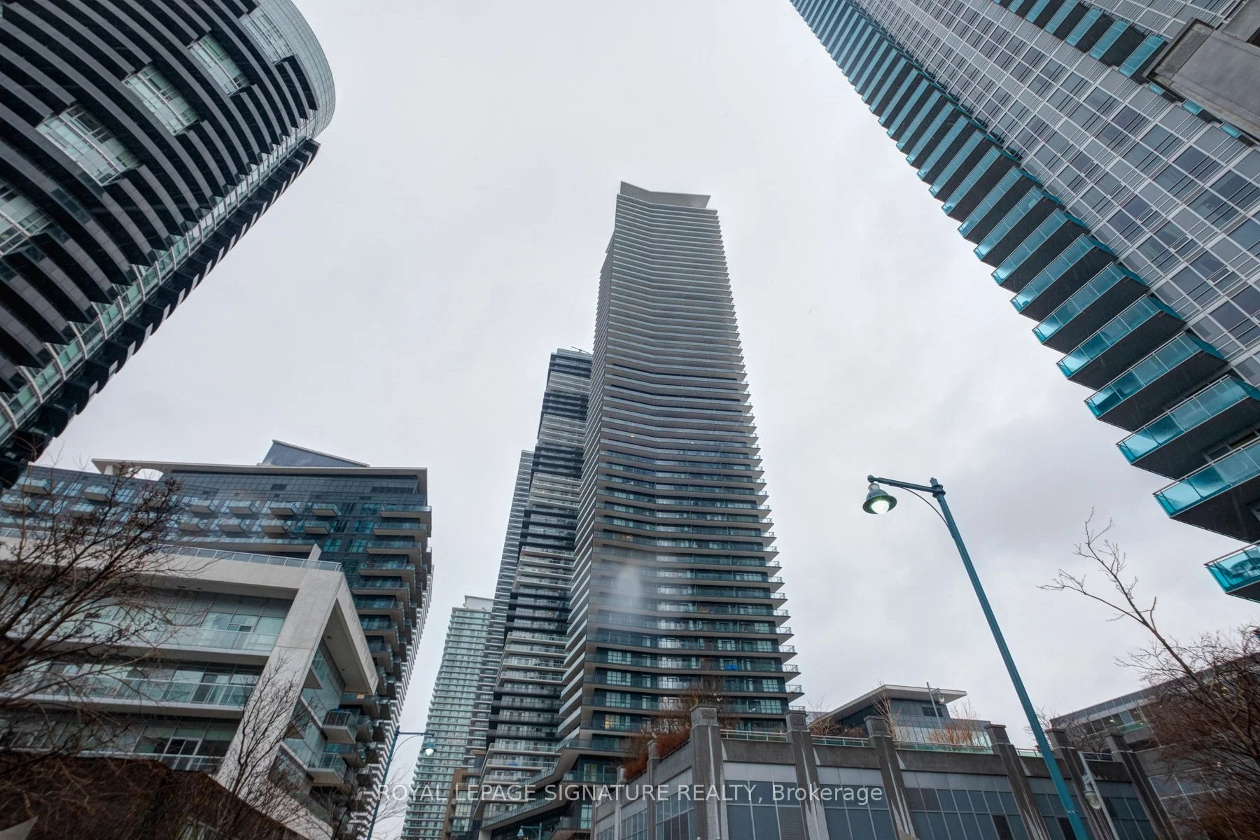 38 Annie Craig Drive 4501, Toronto W06, ON M8V 0G9