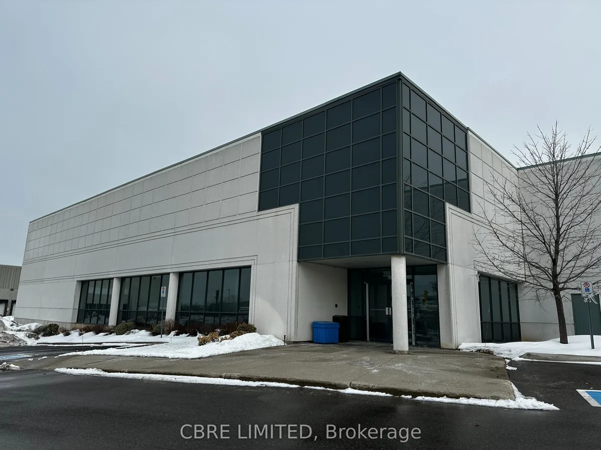380 Courtneypark Drive E D, Mississauga, ON L5T 2S5