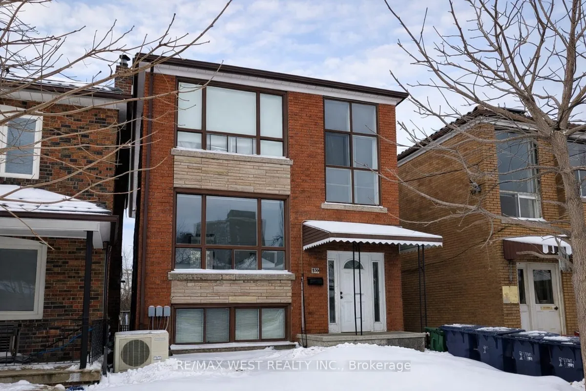106 Kirknewton Road 2, Toronto W03, ON M6E 3Y2