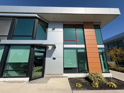 2578 Bristol Circle 12, Oakville, On L6h 7e5