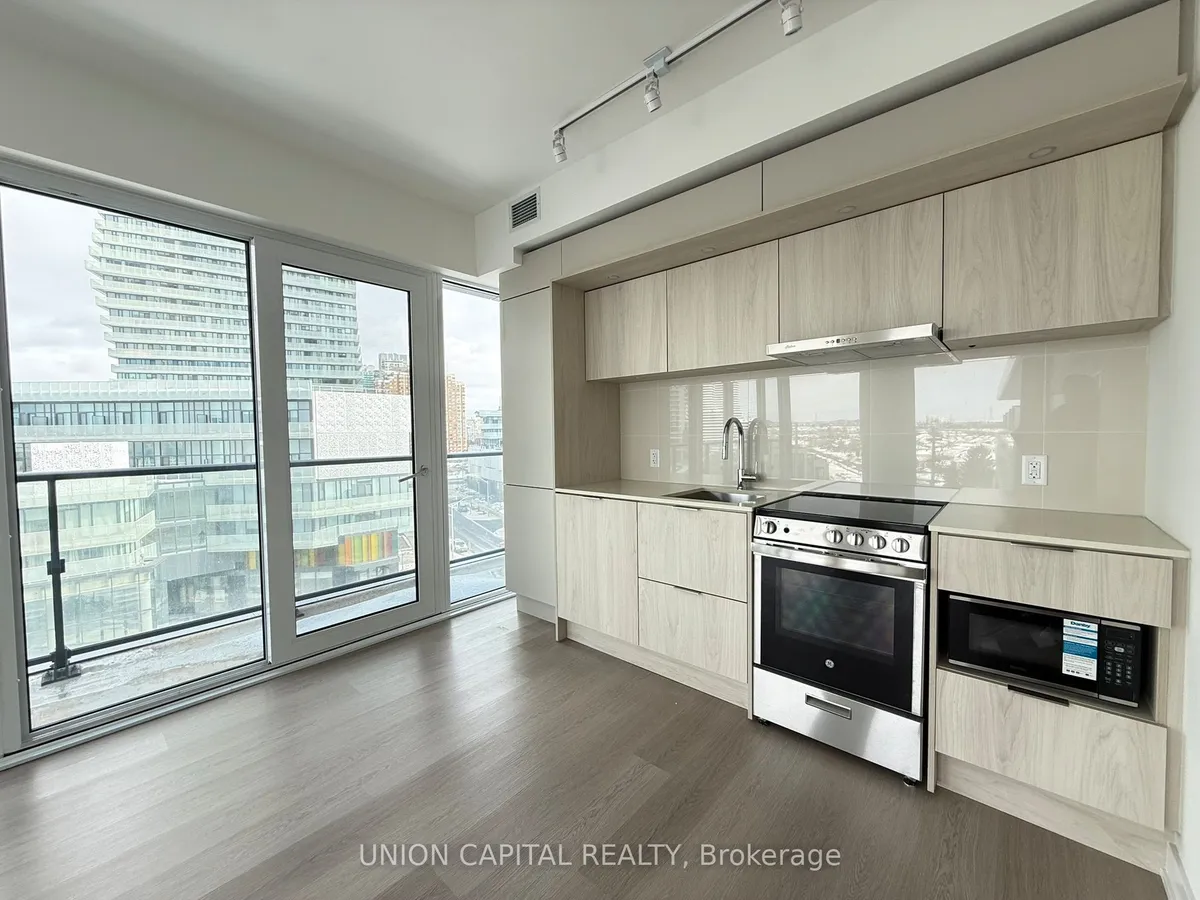448 Burnhamthorpe Road W 511, Mississauga, ON L5B 0R4