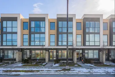 90 Little Creek Road 4, Mississauga, ON L5R 0E9