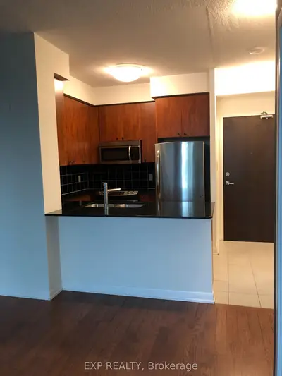 205 Sherway Gardens Road 210, Toronto W08, On M9c 0a5