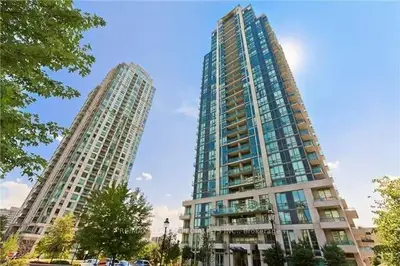 3515 Kariya Drive 2203, Mississauga, ON L5B 0C1