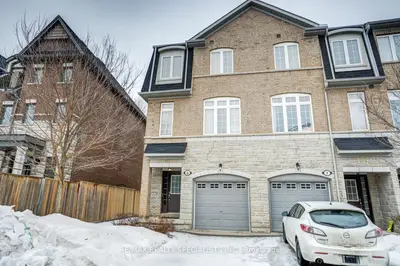 1129 Haig Boulevard 8, Mississauga, ON L5E 2M6