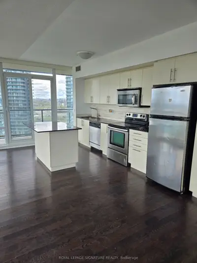 2240 Lakeshore Boulevard W 3004, Toronto W06, On M8v 1b0