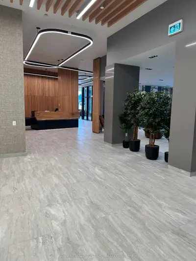 2485 Eglinton Avenue W 1123, Mississauga, ON L5M 2T1