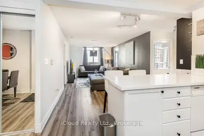 3888 Duke Of York Boulevard 933, Mississauga, On L5b 4p5