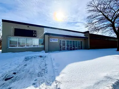 5 Racine Road 1A, Toronto W10, ON M9W 2Z2