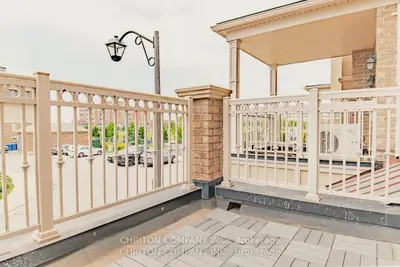 2435 Greenwich Drive 55, Oakville, On L6m 0s4