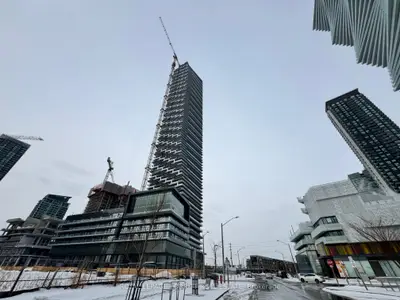 448 Burnhamthorpe Road W 316, Mississauga, ON L5B 4M6