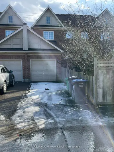 3373 Eglinton Avenue W, Mississauga, ON L5M 7W8