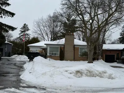 70 Beaverbrook Avenue Apt B (lower), Toronto W08, ON M9B 2N6