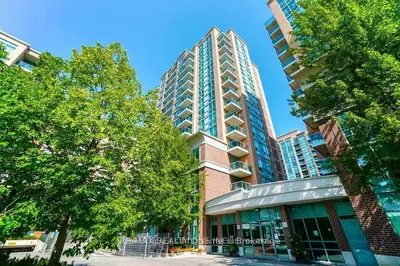15 Michael Power Place 1605, Toronto W08, On M9a 5g4
