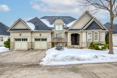 717 Hidden Grove Lane, Mississauga, ON L5H 4L2