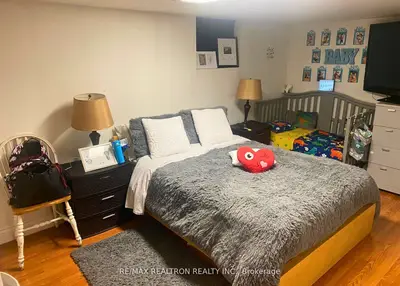 14 Danesbury Avenue, Toronto W04, ON M6B 3K7