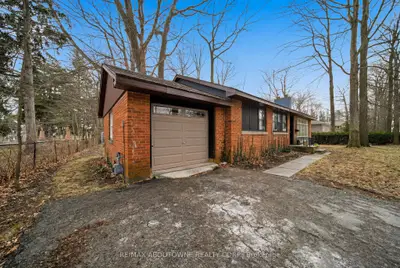 Detached in Oakville