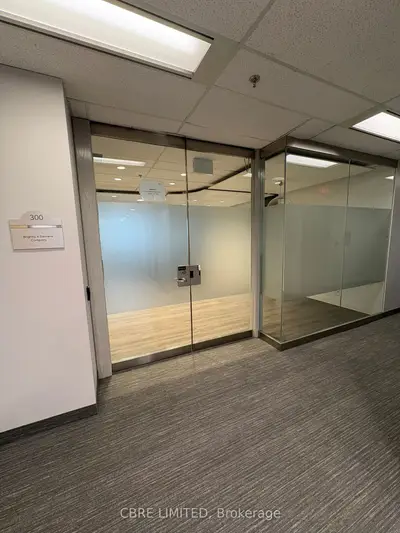 3280 Bloor Street W 300, Toronto W08, ON M8X 2X3