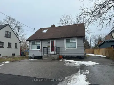 23 Pearl Street, Mississauga, On L5m 1x1