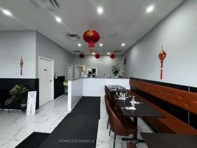 164 Sandalwood Parkway 110, Brampton, On L6z 3s4
