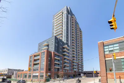 1420 Dupont Street 1704, Toronto W02, ON M6H 0C2
