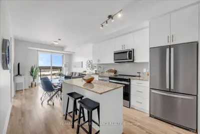 335 Wheat Boom Drive 812, Oakville, On L6h 7x5