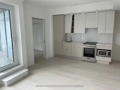 3900 Confederation Parkway 214, Mississauga, ON L5B 0M3