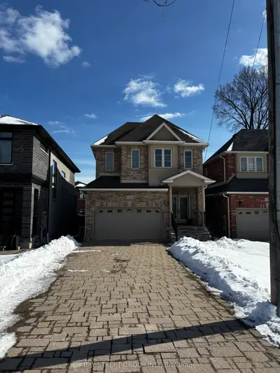 722 Gardner Avenue, Mississauga, On L5e 1a9