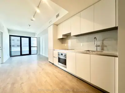2 Erskine Road 2108, Mississauga, ON L5B 0S1