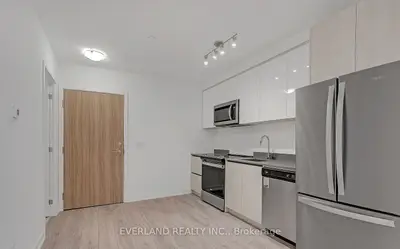 3100 keele Street 304, Toronto W05, ON M3M 0E1