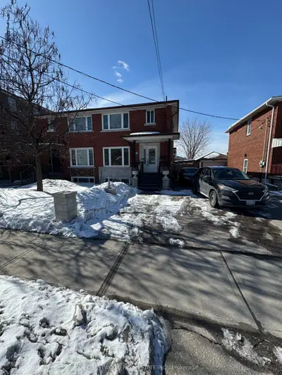 2566 Keele Street, Toronto W04, On M6l 2n8