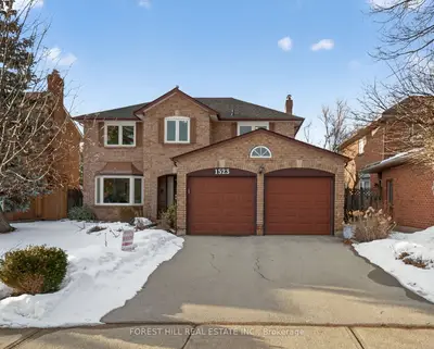 1523 Stoneybrook Trail, Oakville, ON L6M 2R4
