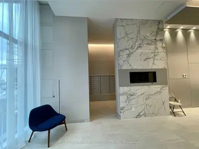 30 Samuel Wood Way 1304, Toronto W08, On M9b 0c9